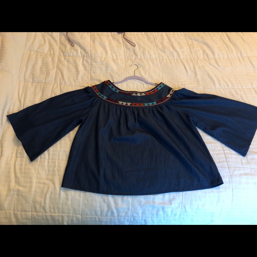 Avani size small chambray blouse w/ bell sleeves